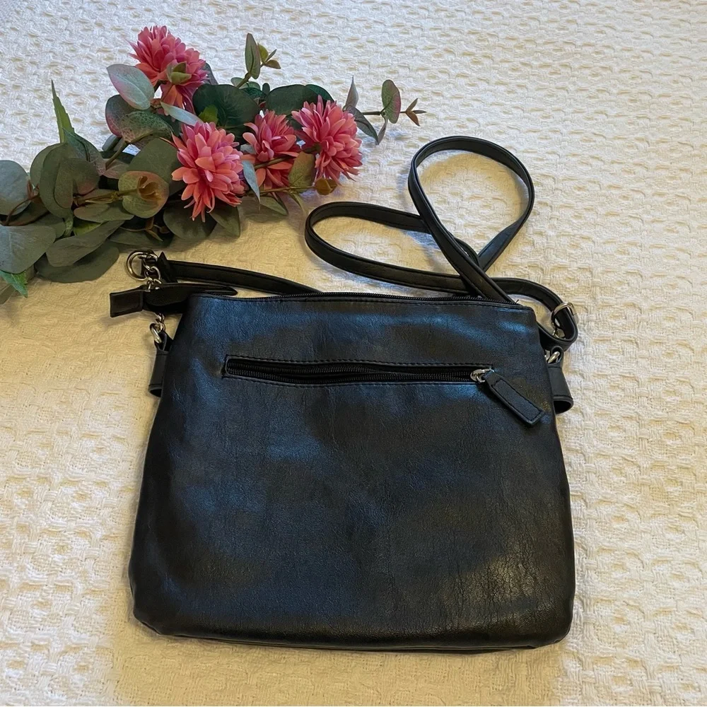 Chic‎ Black Crossbody Bag